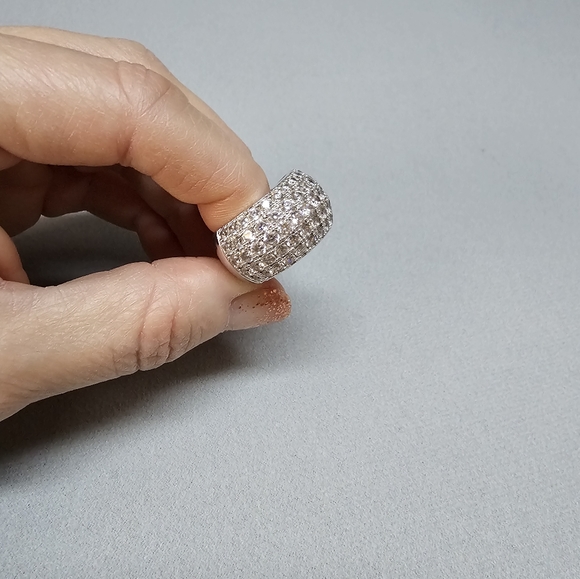 Ring - Picture 3 of 5